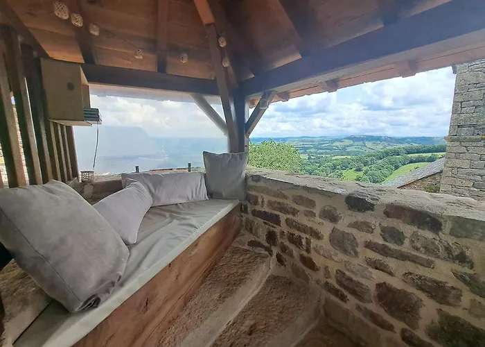 بيت للعطل La Tour D'olympe Recoules-Previnquieres